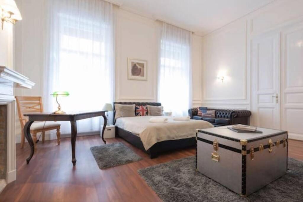 Luxury Art Deco Suite Close To Museum Of Fine Arts Budapest Luaran gambar